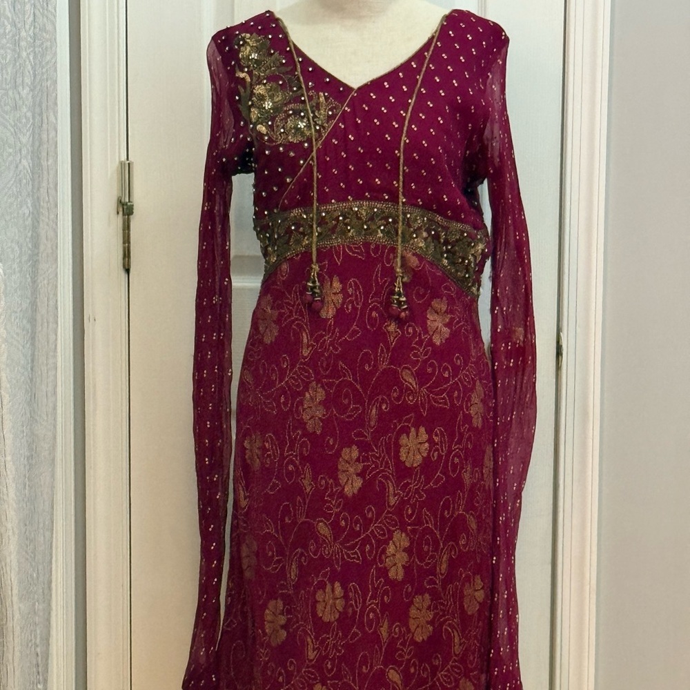 Pakistani Indian ethnic red Maroon‎ Embroidered Dress Diamond studded